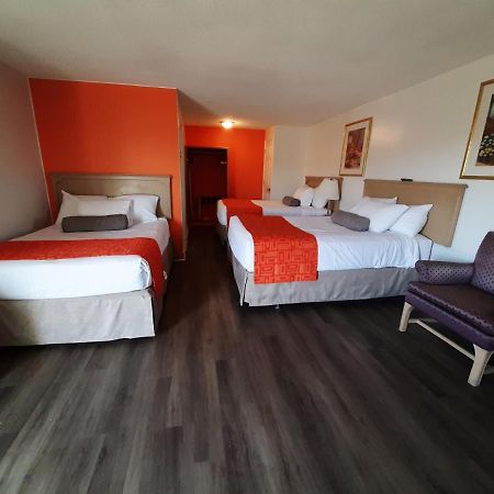 ฮาวเวิร์ด จอห์นสัน บาย วินด์แฮม วูดสต็อก นิวบรันสวิก Hotel วู้ดสต็อค ภายนอก รูปภาพ