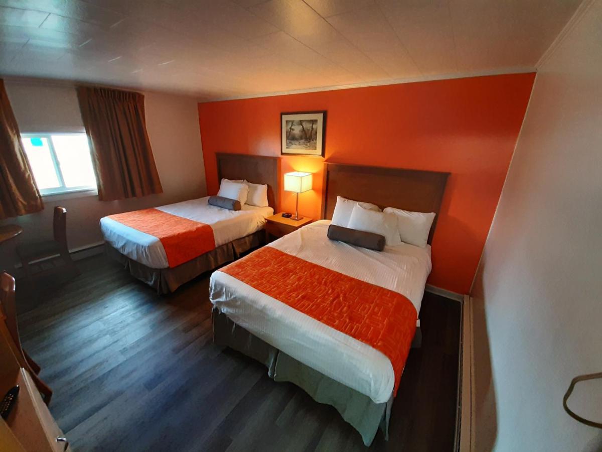 ฮาวเวิร์ด จอห์นสัน บาย วินด์แฮม วูดสต็อก นิวบรันสวิก Hotel วู้ดสต็อค ภายนอก รูปภาพ