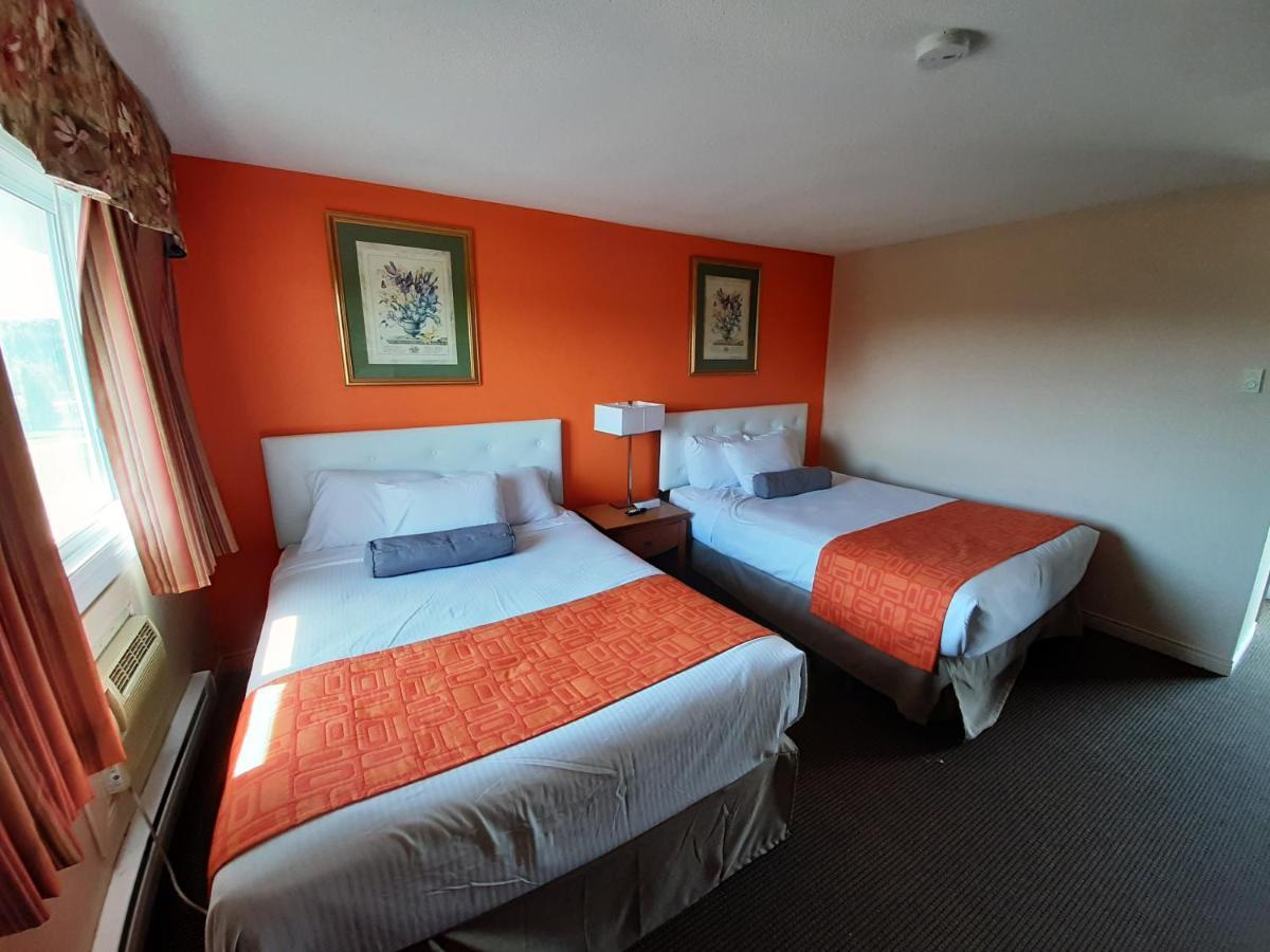 ฮาวเวิร์ด จอห์นสัน บาย วินด์แฮม วูดสต็อก นิวบรันสวิก Hotel วู้ดสต็อค ภายนอก รูปภาพ