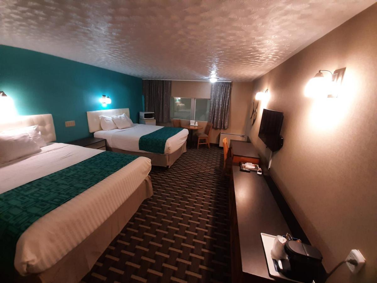 ฮาวเวิร์ด จอห์นสัน บาย วินด์แฮม วูดสต็อก นิวบรันสวิก Hotel วู้ดสต็อค ภายนอก รูปภาพ