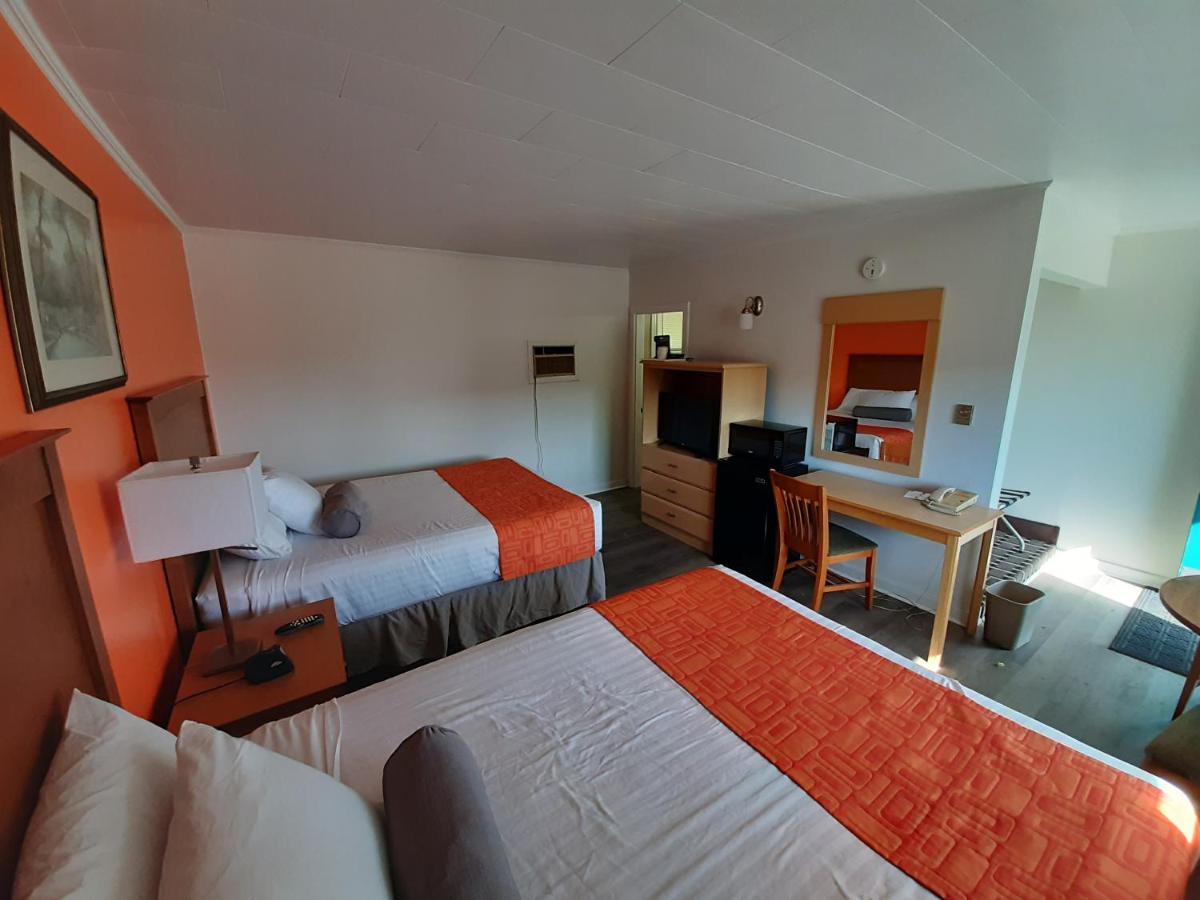 ฮาวเวิร์ด จอห์นสัน บาย วินด์แฮม วูดสต็อก นิวบรันสวิก Hotel วู้ดสต็อค ภายนอก รูปภาพ